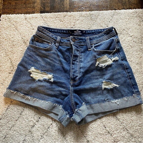 Hollister Ultra High-Rise Mom Short 3’ - size 5 / 27 US - Picture 3 of 6